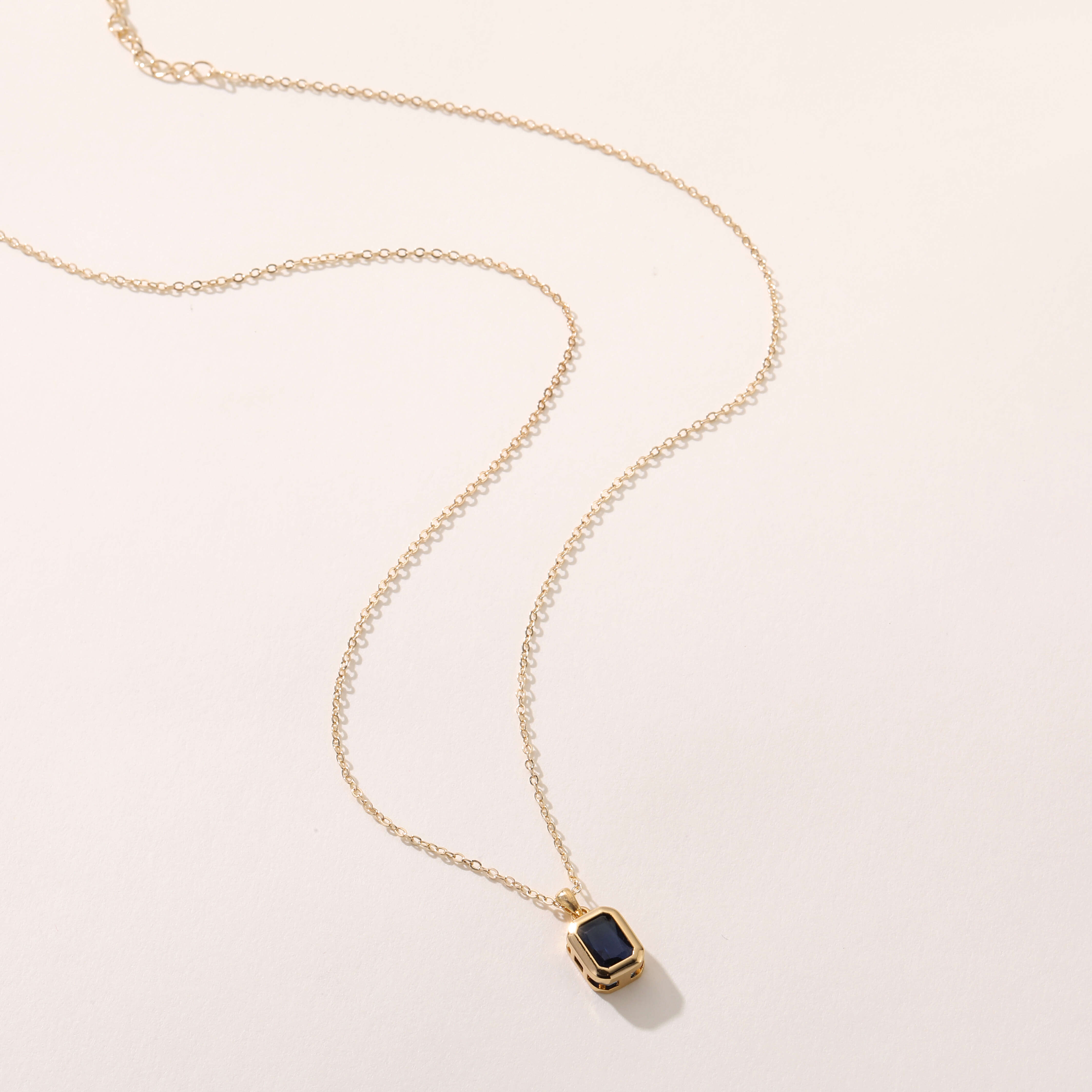 High quality fashionable blue stone pendant necklace with pure sier planting for women