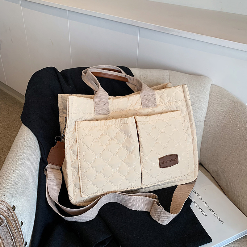 Women's new large capacity nylon commuting fashionable simple tote bag for women