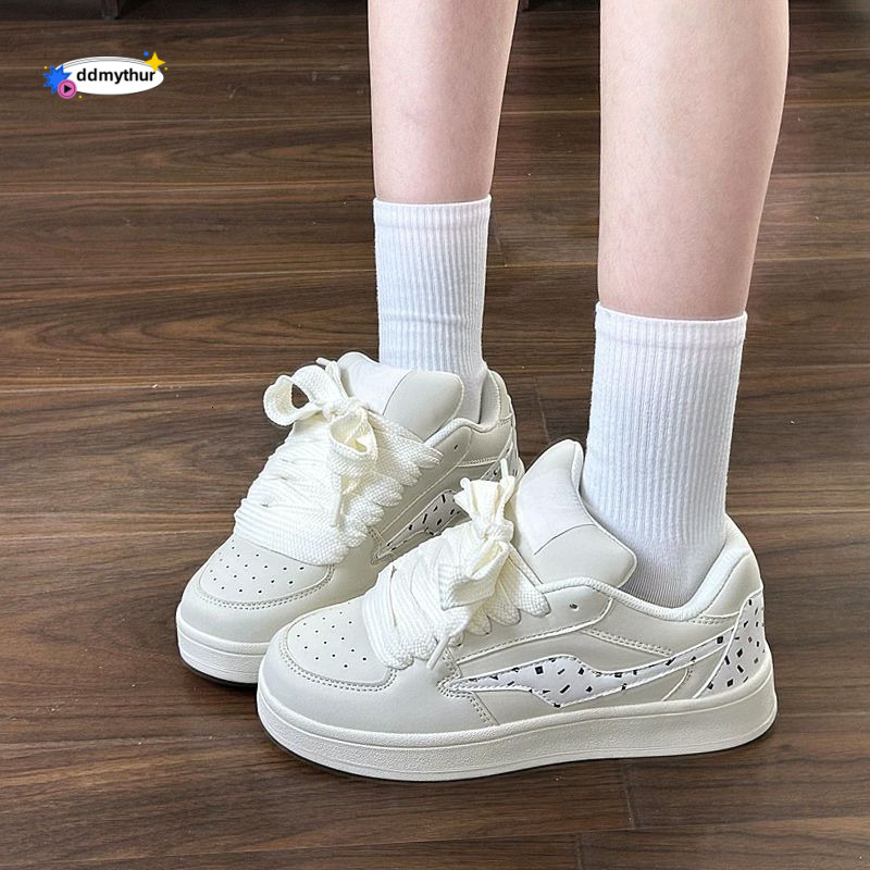 Dopamine niche thick soled bread women's ins Korean version versatile student casual white shoes 2025 spring new item ddmythur