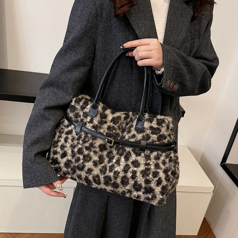 2025 Designer Retro Leopard - Print Shearling Large Tote Bag for Women, Free Shipping Luxury Shoulder Bag for Commuting/Shopping