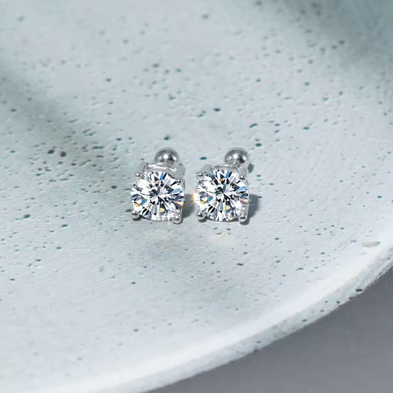 S925 Sterling Silver Screw Earrings for Sleeping Without Removal Four-claw Moissanite 1CT Universal Earrings for Men and Women