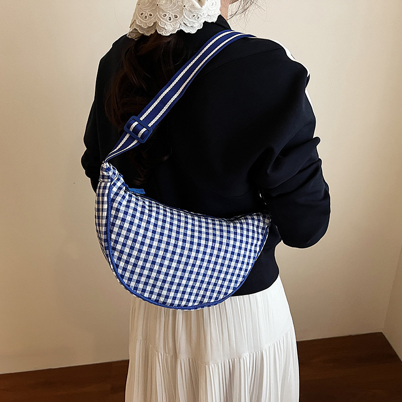 Fashion plaid contrasting color hand-held crescent women's 2025 summer new artistic shoulder versatile crossbody bag