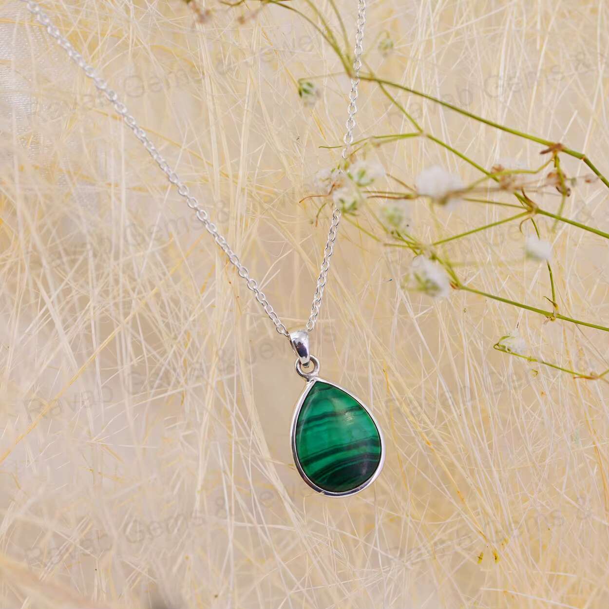 Hot selling sier pendant necklace, handmade for women, 12x16mm, tears, natural pea stone, healing crystal, embedded frame, exquisite jewelry