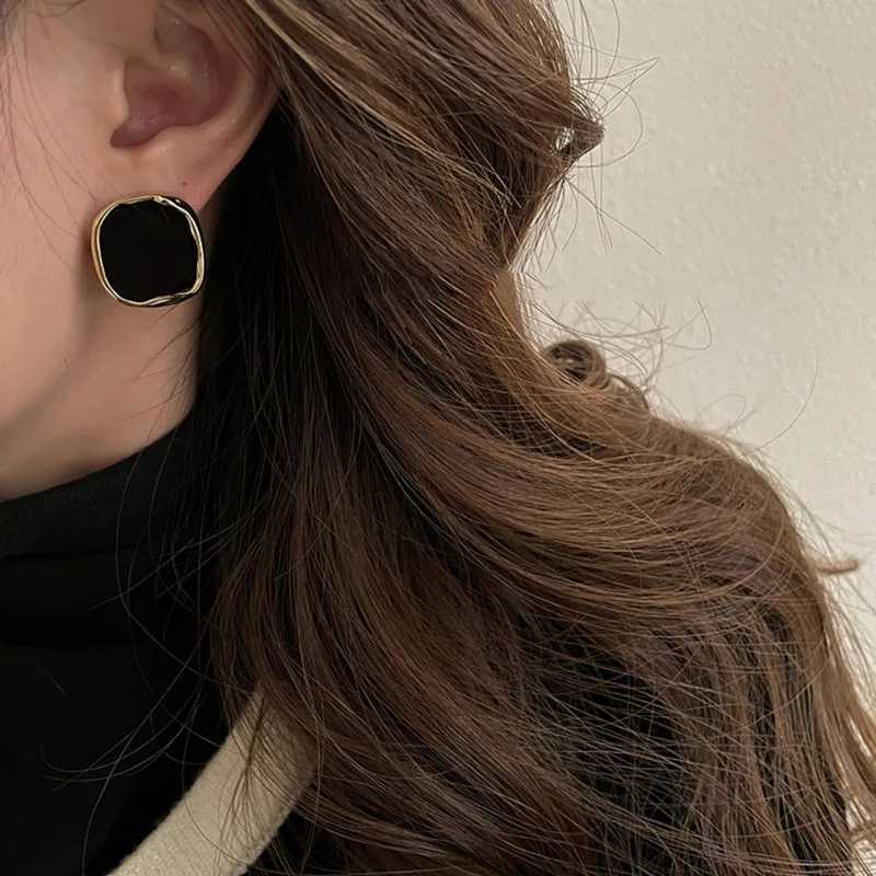 2024 New Black Earrings Irregularity Metal Earring for Women Vintage Jewelry New Design Fashion Aesthetic Earrings Accessories Y250510