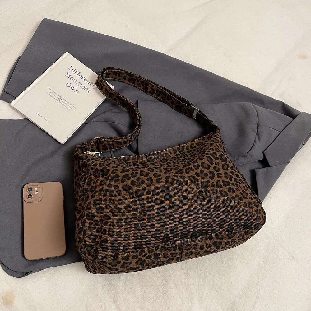 Trendy Casual Soft Textile Women's Shoulder Large Capacity Leopard Print Female Retro Crossbody Bag For Commute Outings