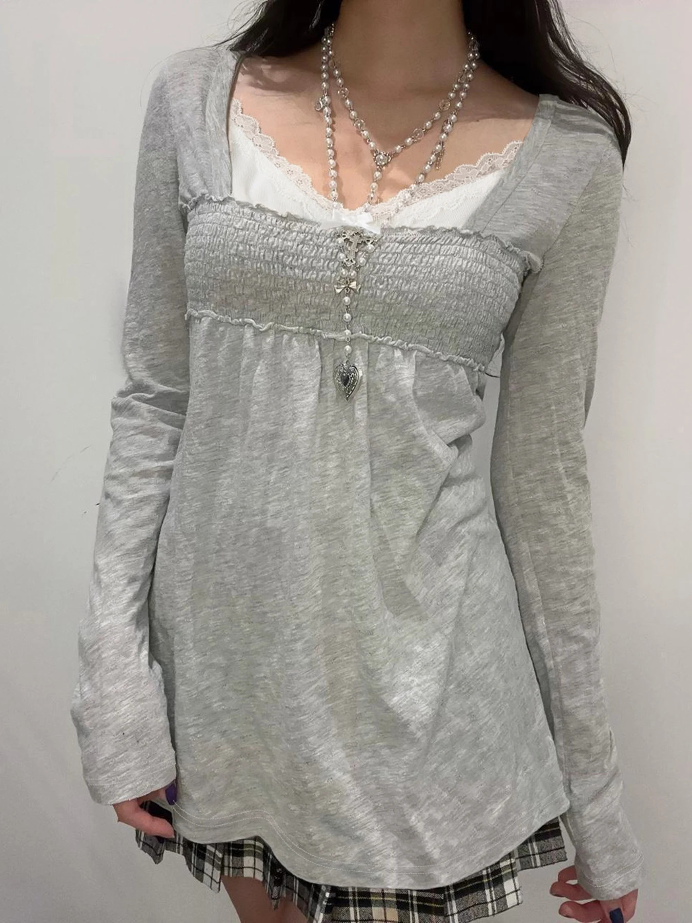 Cuteandpsycho Lace Patchwork Square Collar Sweet TShirts Y2K Aesthetic Fashion Long Sleeved Tops Vintage Harajuku Women Outfits 250513