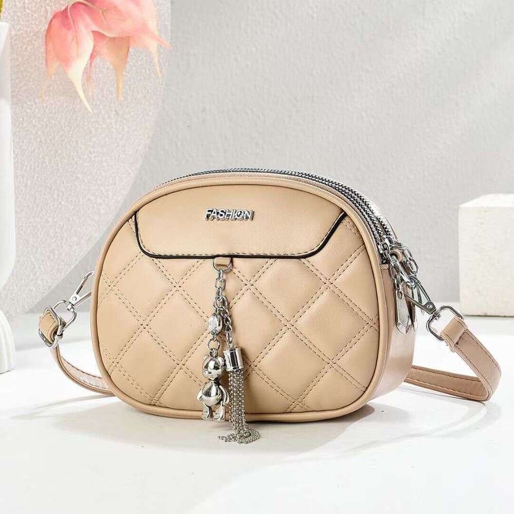 Xiaoxiangfeng Lingge for Women 2025 New Fashionable and Popular Soft Leather Crossbody Small Bag, Internet Famous Shoulder Bag