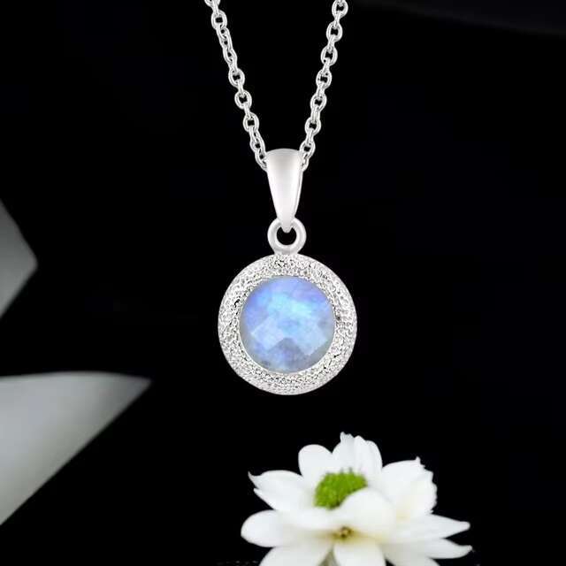 Elegant sterling sier moonstone pendant necklace with natural hammer design, wedding party gift charm chain accessory