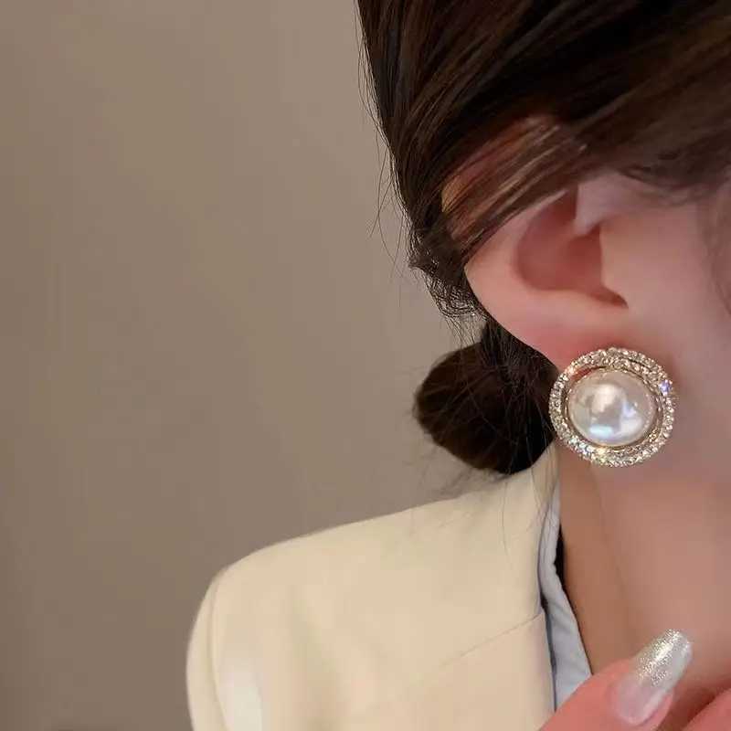 Trendy Unusual Geometric Simulated Pearl Clip on Earrings for Woman Non Pierced Exquisite Fashion Jewelry Party Y250510