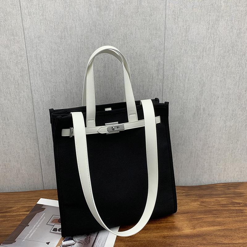 Top Fashion Rivet Designer Bag Motorcycle City Bag Luxury Leather Women Tote Bag Tassel Mirror Wide Shoulder Strap Bags Multifunctional Travel Bags c6