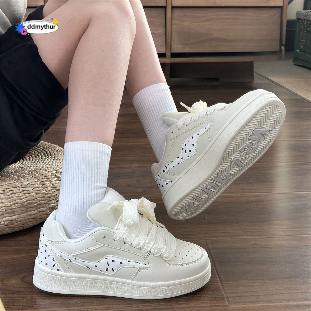 Dopamine niche thick soled bread women's ins Korean version versatile student casual white shoes 2025 spring new item ddmythur