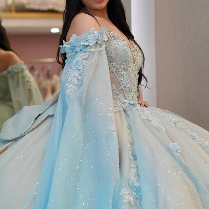 Sky Blue Quinceanera Dresses Off Shoulder Ball Gown Sweet 16 Dress Applique Lace Bow Beads Champagne Lining Birthday Party Vestidos 15 Anos