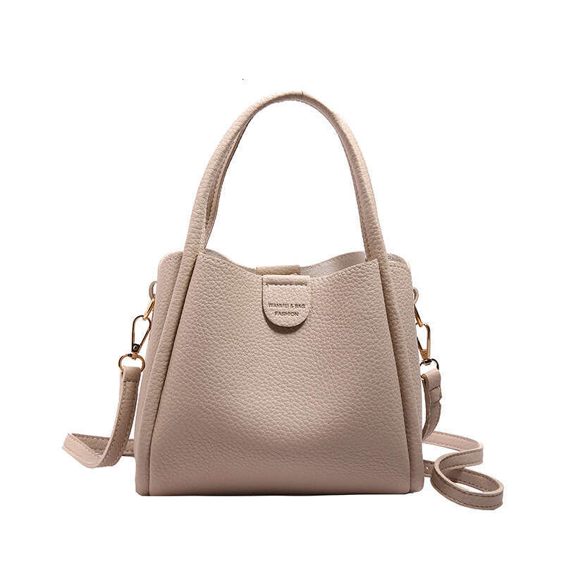 Litchi pattern hand-held bucket for women 2025 new Korean version, popular live streaming, high-end single shoulder crossbody bag
