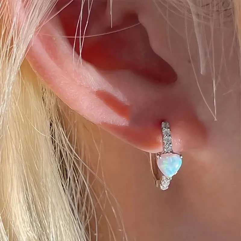 Huitan Unique Heart Imitation Opal Hoop Earrings for Women Newly Designed Statement Female Earrings Birthday Gift Chic Jewelry Y250510