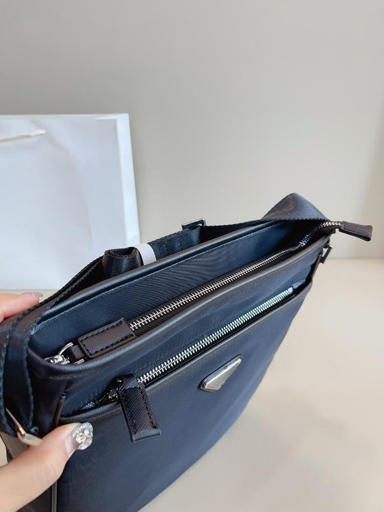 Men's crossbody bag, shoulder bag, unisex environmentally friendly nylon cloth double-sided casual backpack