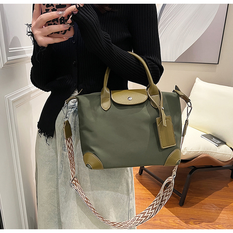 2025 Women's Nylon Waterproof Handbag Designer Fashion And Leisure Multi Functional Shoulder Crossbody Bag Splicing Simple Zipper Travel Storage 