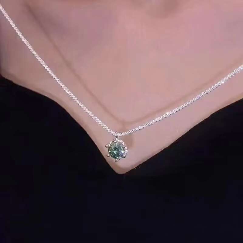 Leisure collarbone chain, barrier free fashion pendant necklace, paired with single zircon explosive sparkling, easy to match