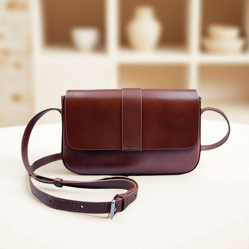 2025 new vegetable tanned genuine leather women's bag this year's solid color simple and fashionable single shoulder crossbody small square 