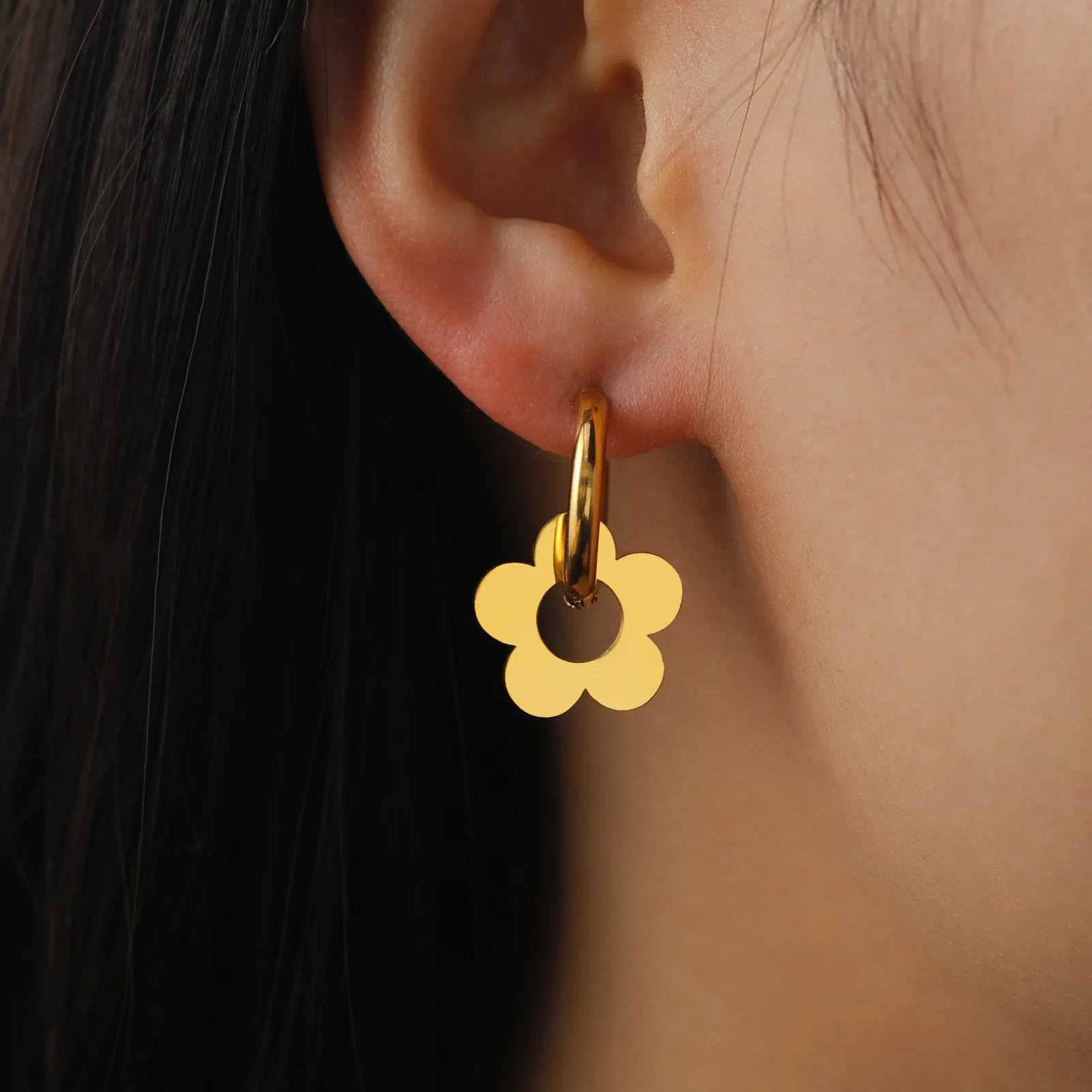 HIPEE Fashion Sunflower Circular Hoop Earrings Simple Removable Stainless Steel Earrings For Girls Birthday Party Jewelry Gift Y250510