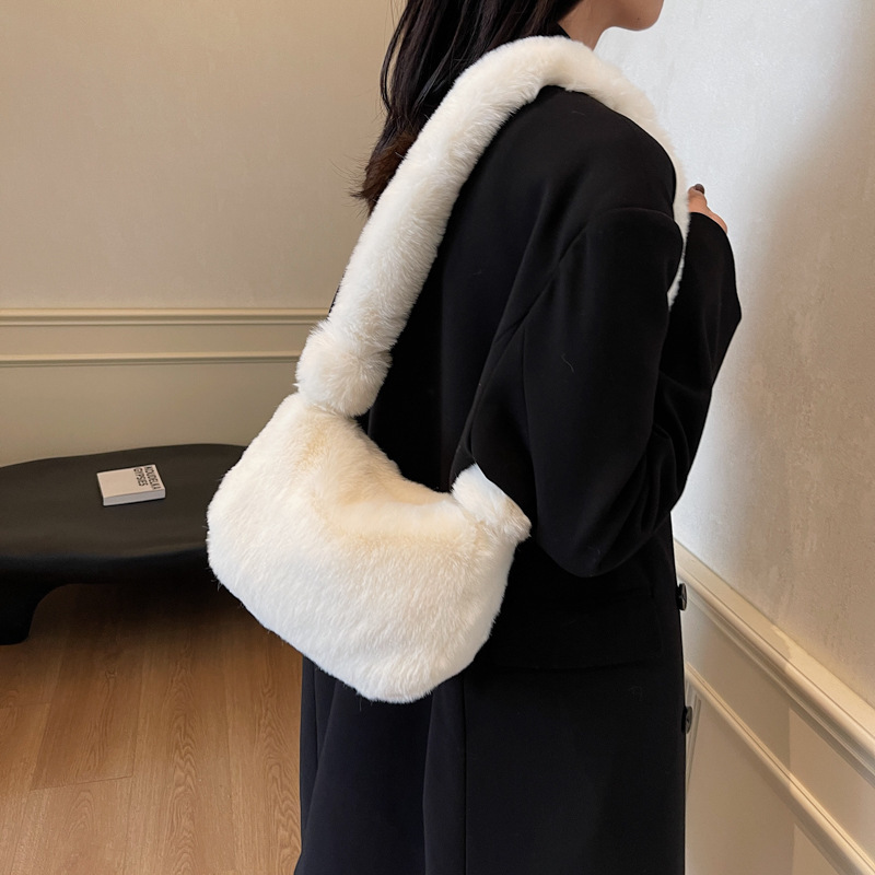 New Fashion Trendy Women's Plush Cross Cute Handheld Shoulder Bag Can Hold Mobile Phone