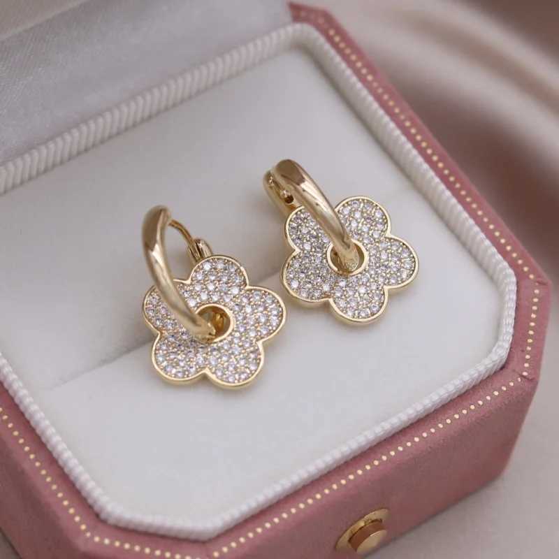 South Korea new design fashion jewelry 14K gold plated zircon five-petal flower earrings elegant womens daily work accessories Y250510