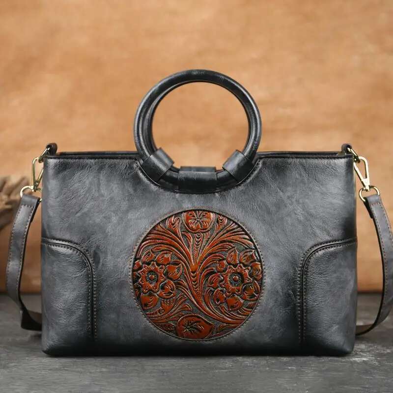 Designer Bag 2025 New High Quality Leather Handbag Retro Handmade Emed Shoulder Bag For Women Large Capacity Female Messenger Bags Luxury Bag