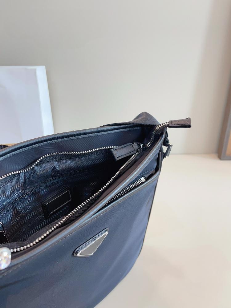 Men's crossbody bag, shoulder bag, unisex environmentally friendly nylon cloth double-sided casual backpack