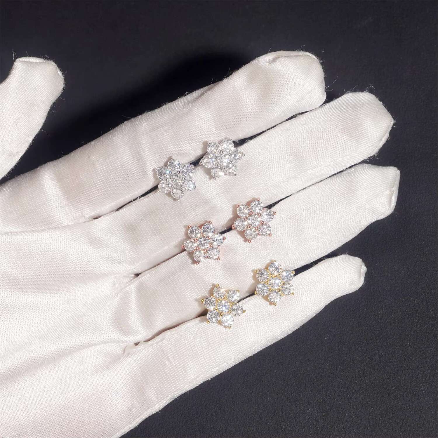 Fast Shipping Screw Back Iced Out Round Diamond 925 Silver Earrings VVS Moissanite Fine Jewelry Hip Hop Mens Earrings