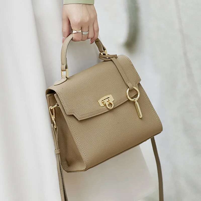 2025 Designer Leather Tote Bag Women Top handle Purse high quality shoulder crossbody Square bag Large capacity Mother Gift