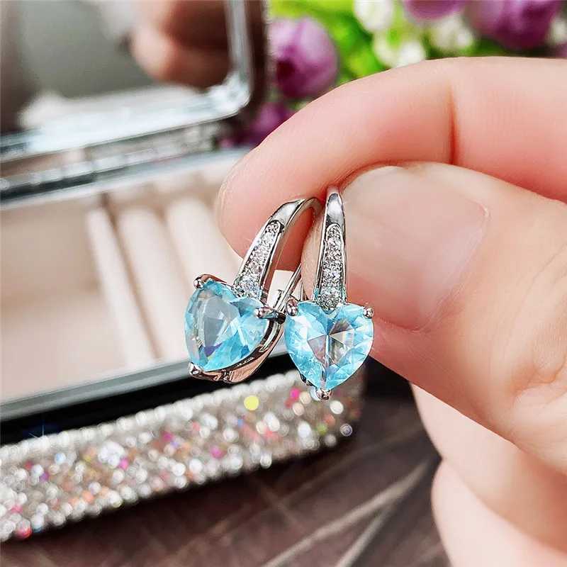 Huitan Gorgeous Blue CZ Heart Drop Earrings Women Engagement Wedding Party Accessories Good Quality Fashion Jewelry Nice Gift Y250510
