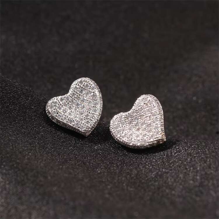 Hot Design Iced Out CZ Heart Shape Screw Back Stud Earrings 925 Silver Hip Hop Moissanite Stud Earrings for Girls