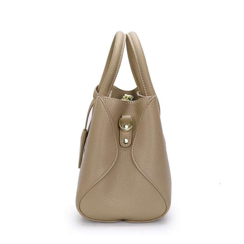 Aidrani Women's new high-end shoulder messenger large-capacity first-layer cowhide commuter portable mother bag