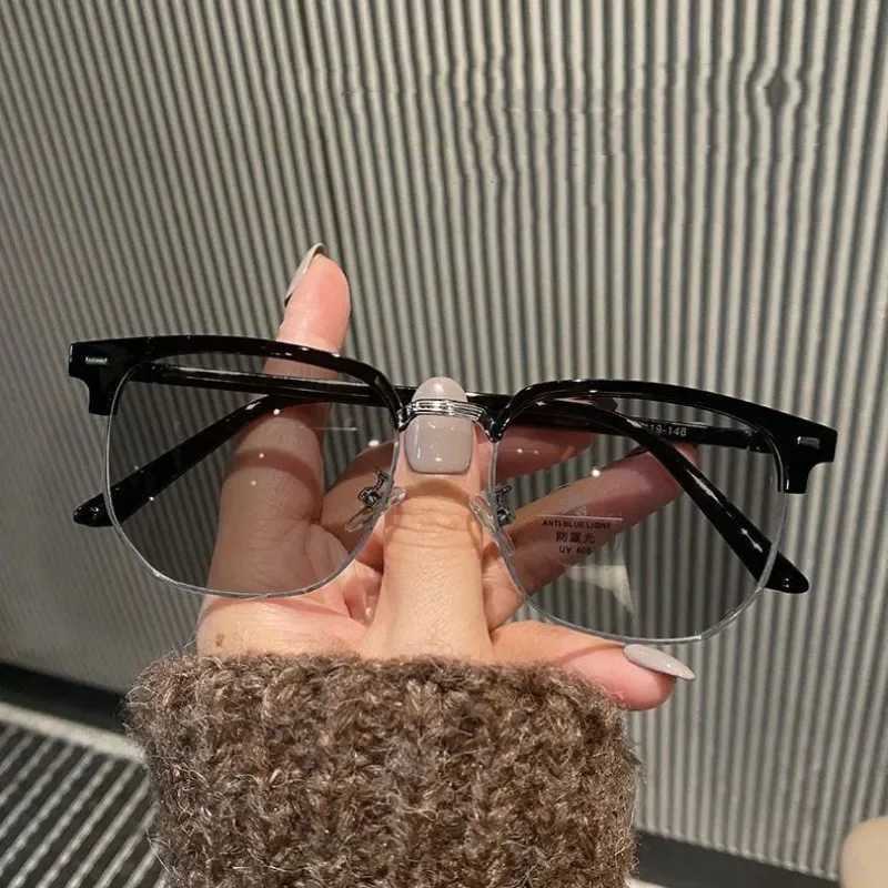 Fashionable Photochromic Glasses Men Women Oversized Myopia Eyeglasses Outdoor Color Changing Short-sighted Eyewear Diopters W250513