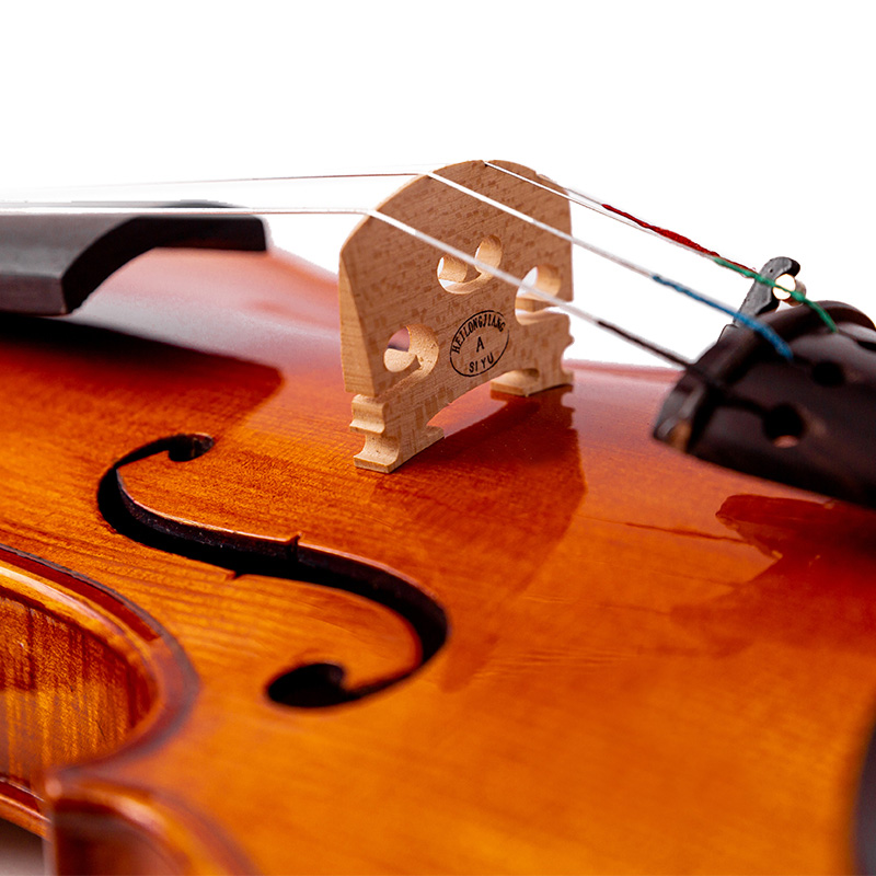 Entry-Level Musical Instrument: Elegant Tone of a Simple-Patterned Solid Wood Fiddle