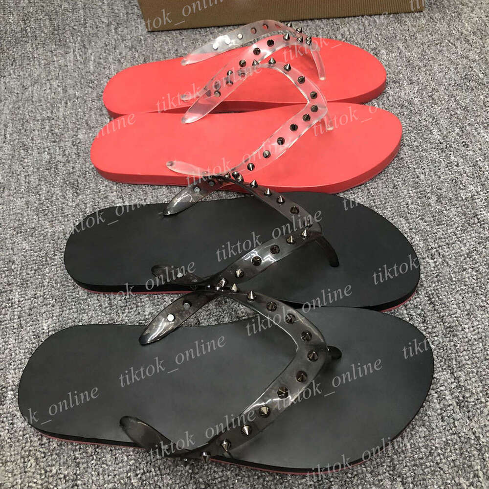Designer Slippers Summer Beach Flats flip flops black leather studded slippers slides sandals men women red bottons spikes donnas spiked rubber