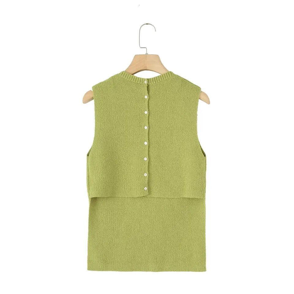 Kar Otza 24 Autumn Product Womens Round Neck Sleeveless Rear Split Button Decoration Flat Needle Asymmetric Top 250506