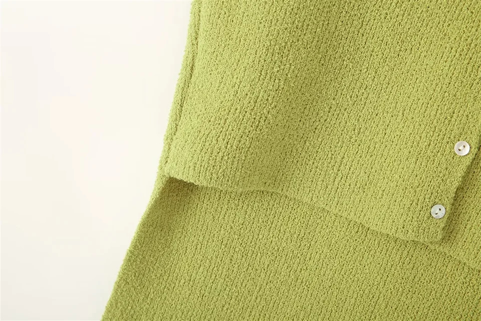 Kar Otza 24 Autumn Product Womens Round Neck Sleeveless Rear Split Button Decoration Flat Needle Asymmetric Top 250506