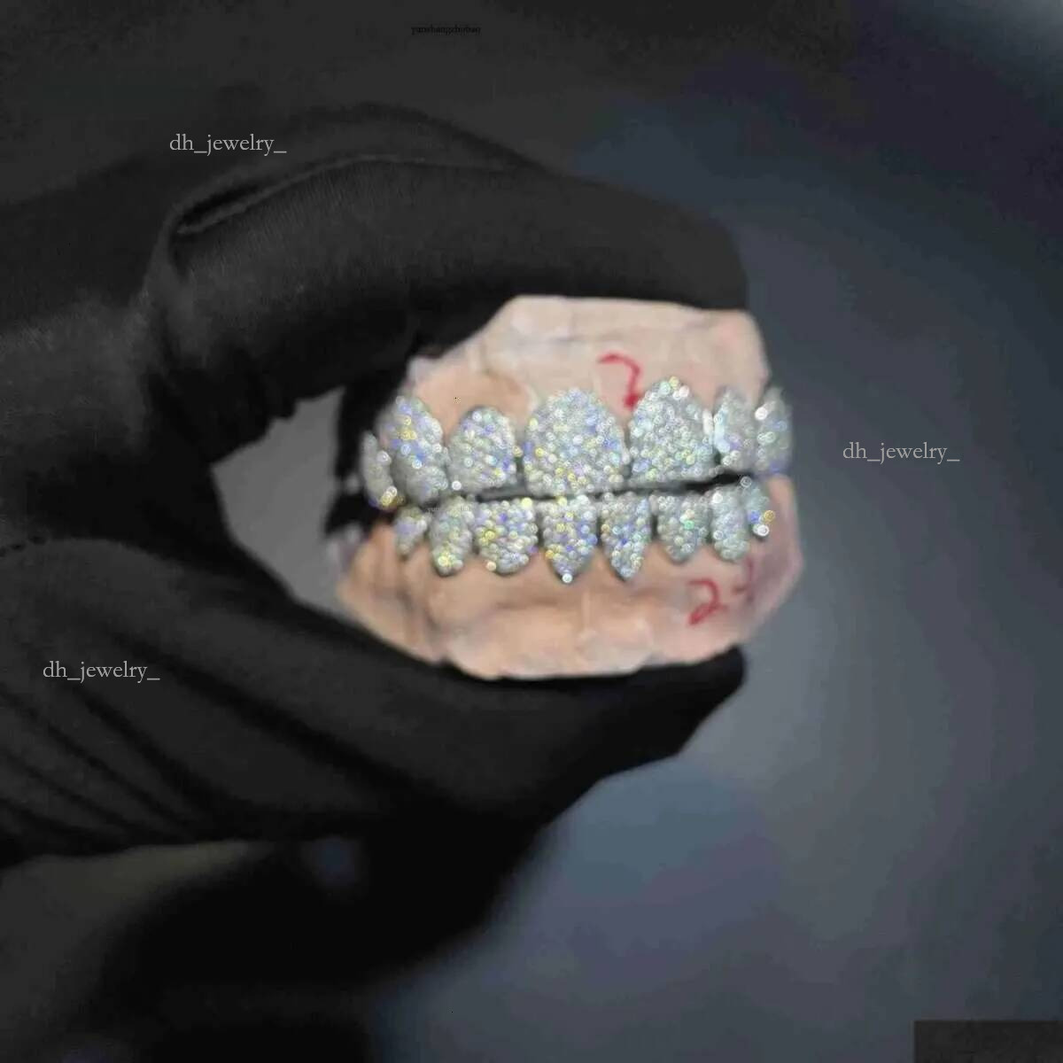 Pendant Necklaces Custom Made Dental Grills Iced Out Sterg Sier Real Gold Jewelry Zigzag Setting Vvs Moissanite Dias Teeth Gr Otd2C