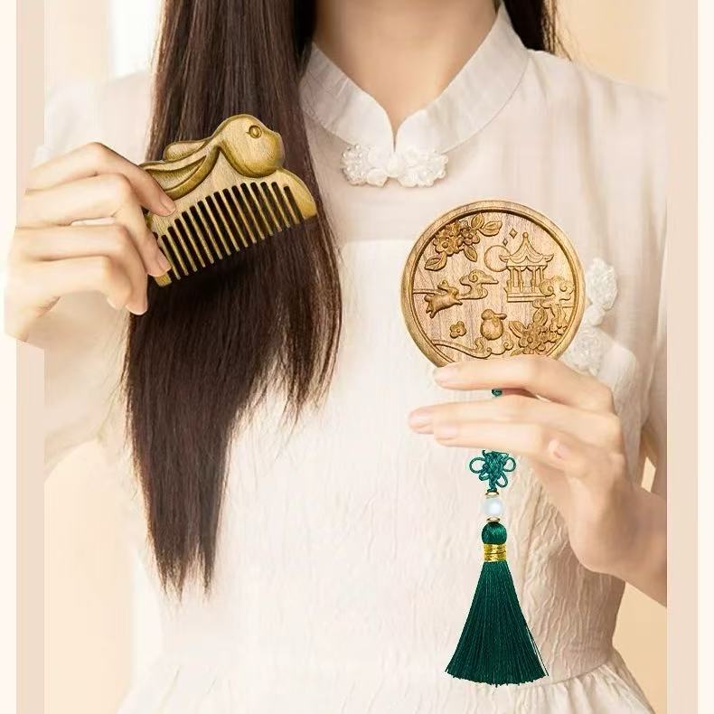 Traditional Asian-Inspired Beauty Tools Jade Rabbit Dual Function Combination of Brush and Reflection X250928