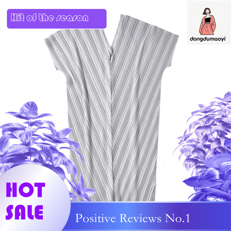 dongdumaoyi 2024 Summer New Style Fat MM Striped V-neck Middle Fold Long Miyake Loose Large Size Dress for Women