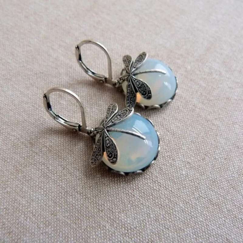 Vintage Bronze Dragoy Fashion Gold Color Metal Carving Pattern Inlaid Moonstone Drop Earrings For Women Jewelry