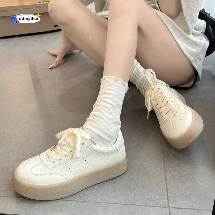 Leather soft soled white for women in the summer of 2025, comfortable, breathable, versatile, casual, flat bottomed, lace up board shoes, single shoes