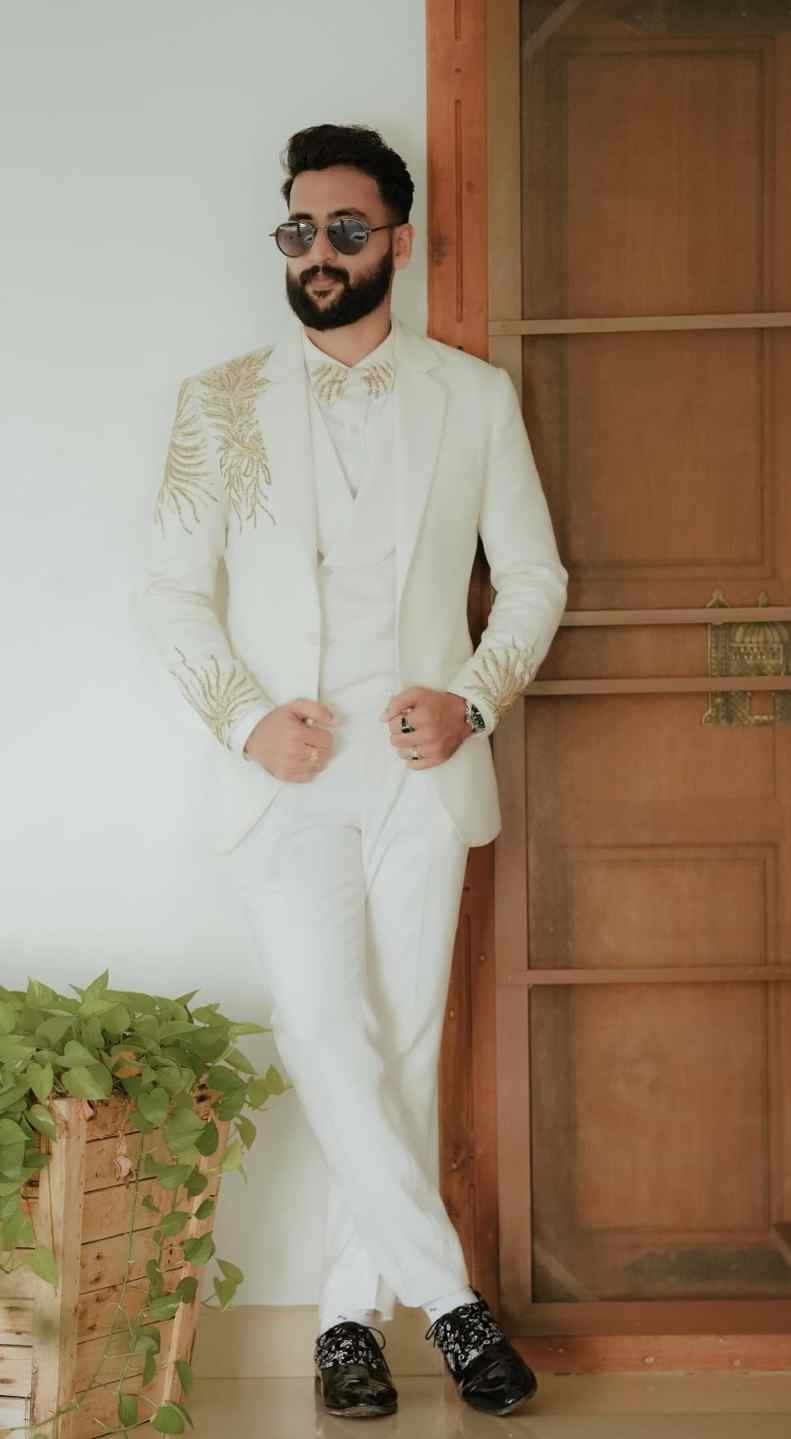 Elegant Appliques Men Tuxedos 2 Piece Set Jacket Pants Notched Lapel Wedding Suits Groom Wear Formal Party Suit Customized