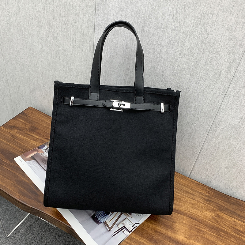 Top Fashion Rivet Designer Bag Motorcycle City Bag Luxury Leather Women Tote Bag Tassel Mirror Wide Shoulder Strap Bags Multifunctional Travel Bags c6