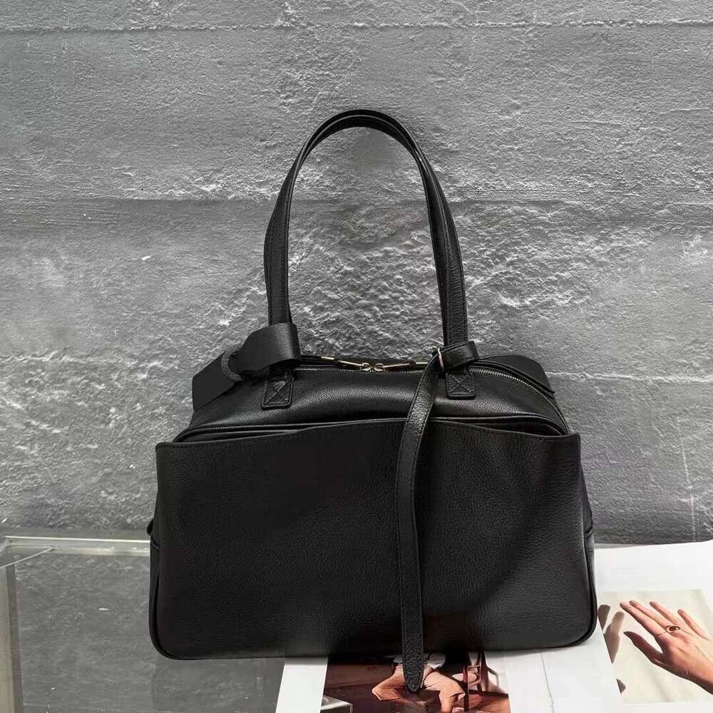 Genuine Leather Handbag Underarm Woman Soft Leisure Fashion Top Layer Cowhide Bowling Pillow Bag High-Capacity Commute