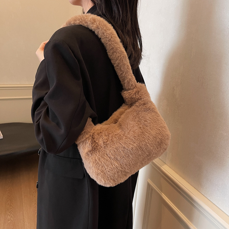 New Fashion Trendy Women's Plush Cross Cute Handheld Shoulder Bag Can Hold Mobile Phone