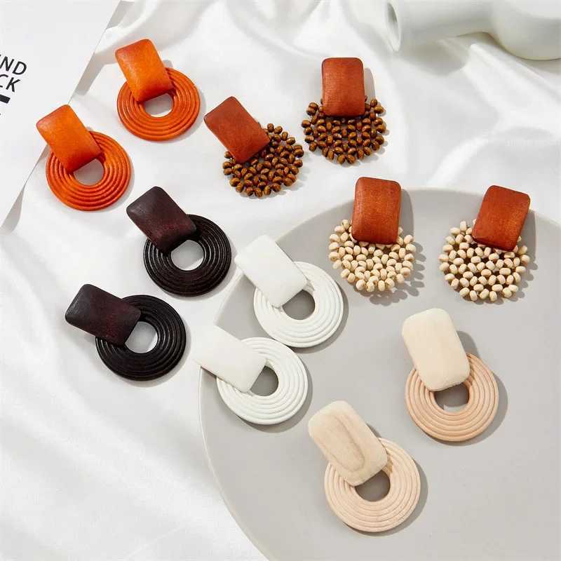 Boho Vintage Geometric Handmade Wooden Rattan Braid Clip on Earrings Without Piercing for Women Wholesale Creative Jewelry 2023 Y250510