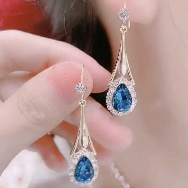Minimalist Design Hollow Water Drop Earrings for Women Light Luxury Shiny Crystal Pendant Earrings Wedding Jewelry Gifts Y250510