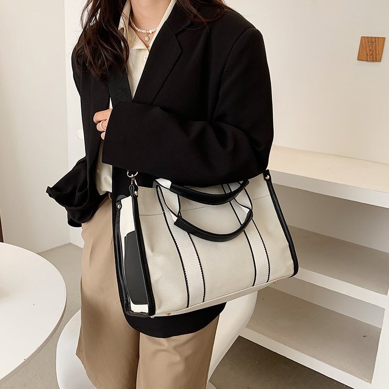 Women's Minimalist Canvas Shoulder Bag Designer New Spliced Contrasting Color Handbag Fashion Chain Crossbody Bag Casual Large Capacity Shopping 