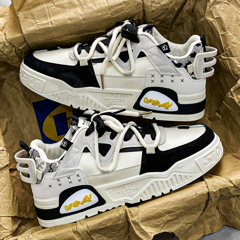 Designer Internet celebrity hot men's shoes winter 2025 new versatile thick soled casual flat shoes anti slip youth sports trendy shoes